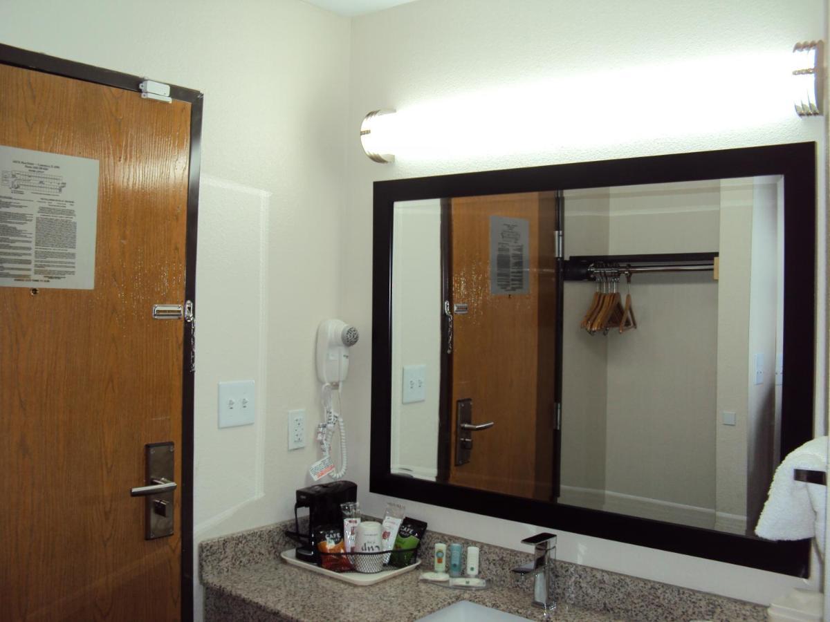 Quality Inn Carbondale University Area Ngoại thất bức ảnh