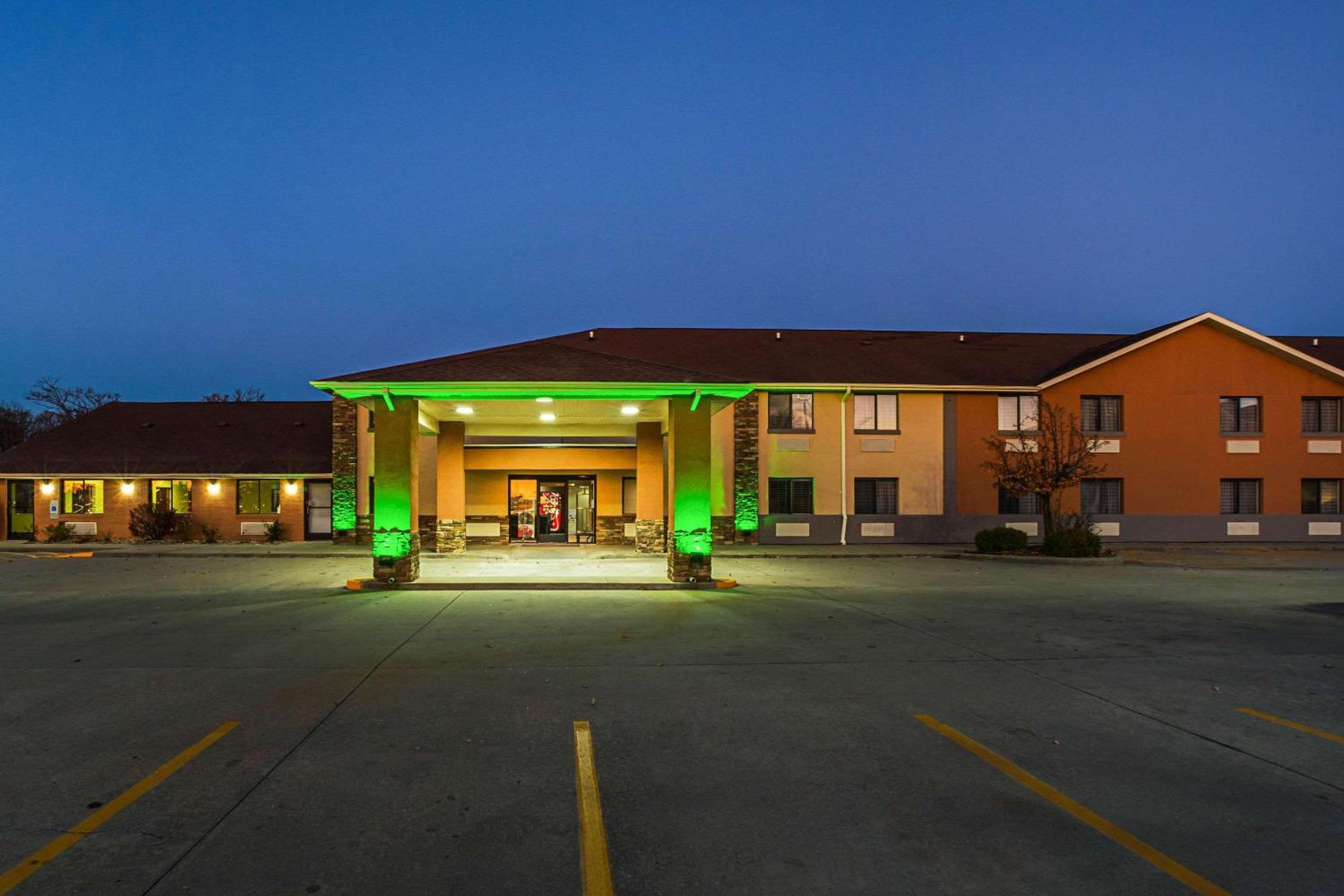 Quality Inn Carbondale University Area Ngoại thất bức ảnh